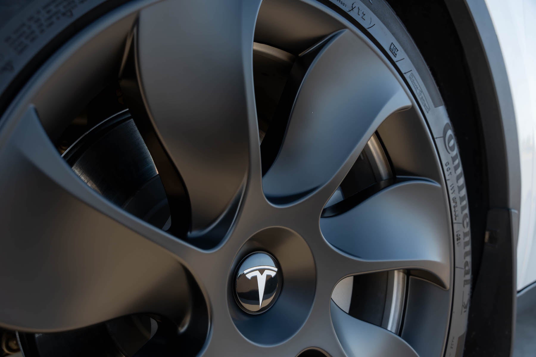 Tesla Model Y Induction Wheel Covers 19 inch 4PCS Matte Black Model Y -  EVBASE-Premium EV&Tesla Accessories