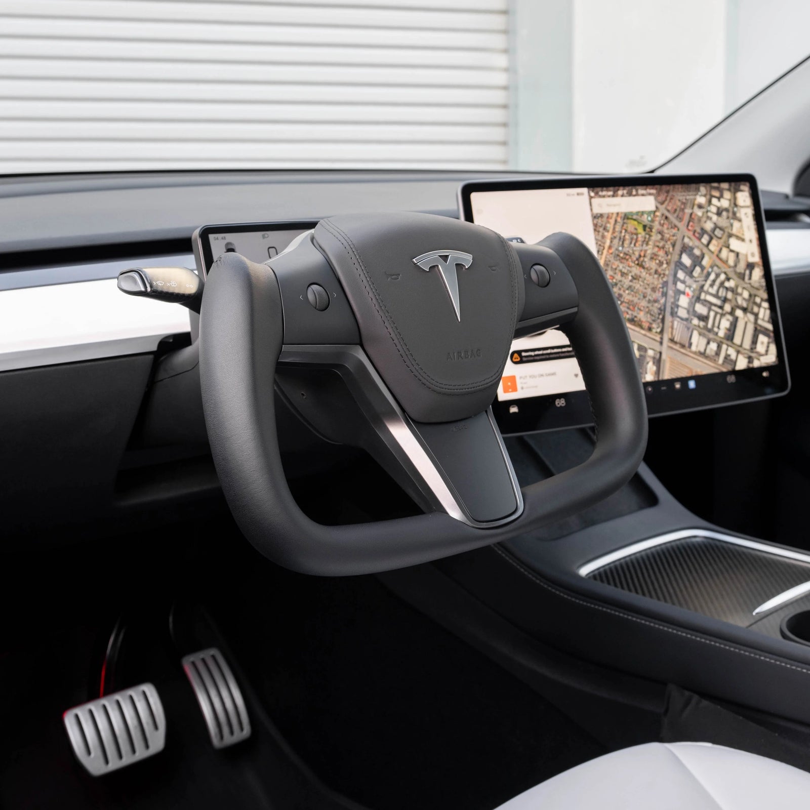 Yoke Steering wheel with face plate (Model 3/y any style)