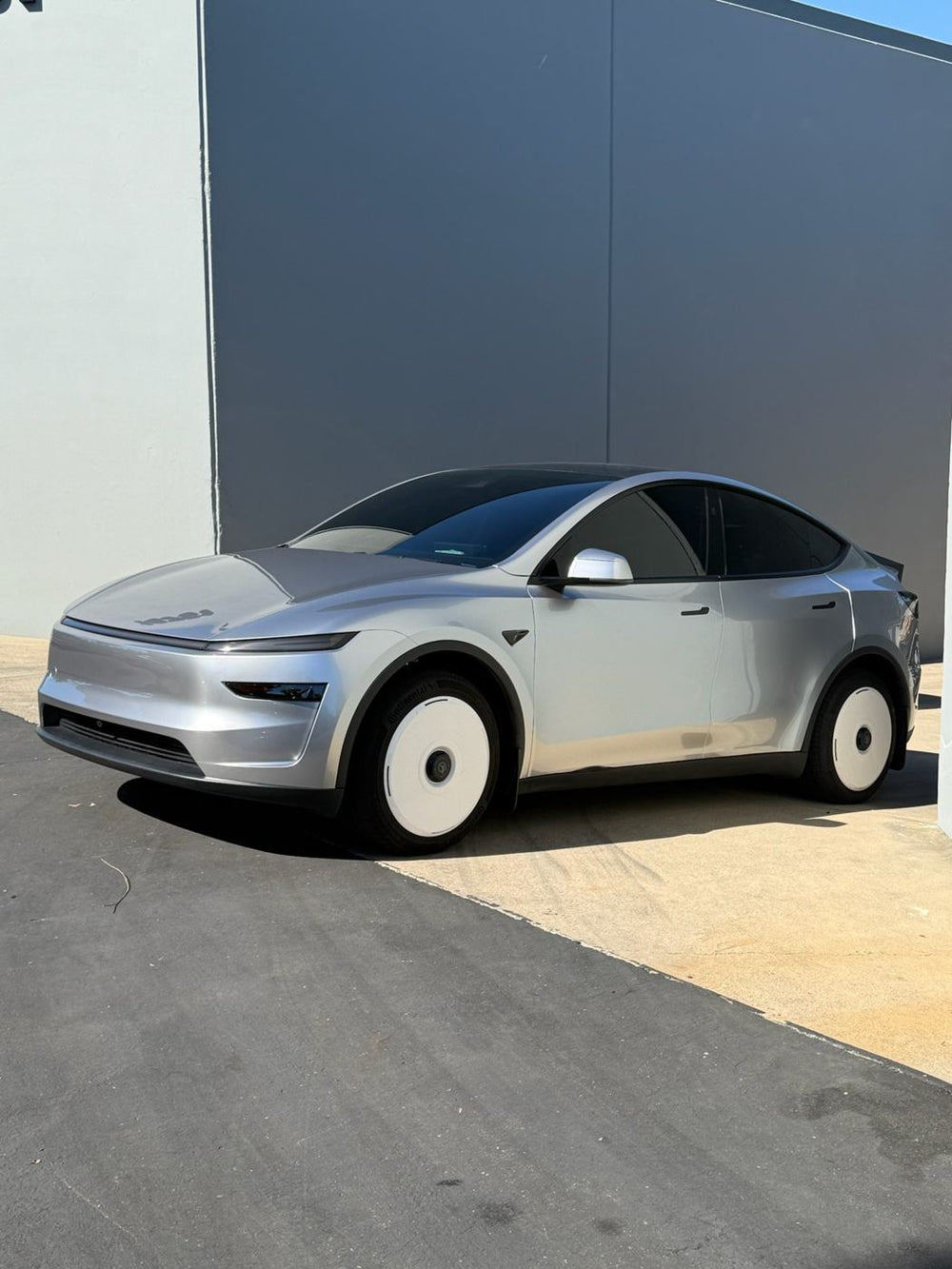 Model Y · GT Silver