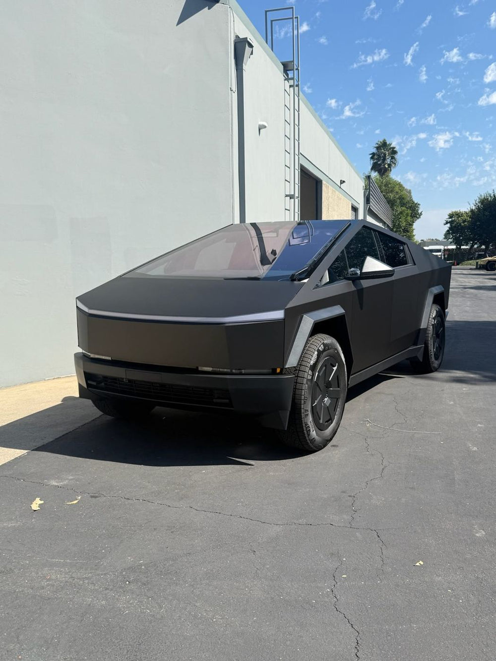 Cybertruck · Matte Black